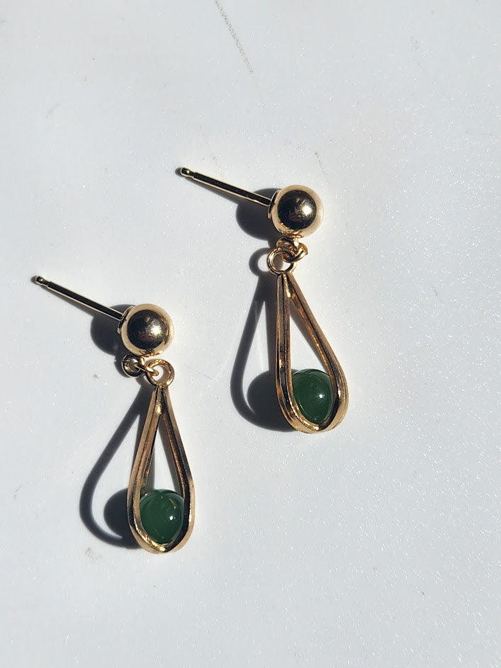 Vintage Jade 14K Gold Drop Earrings