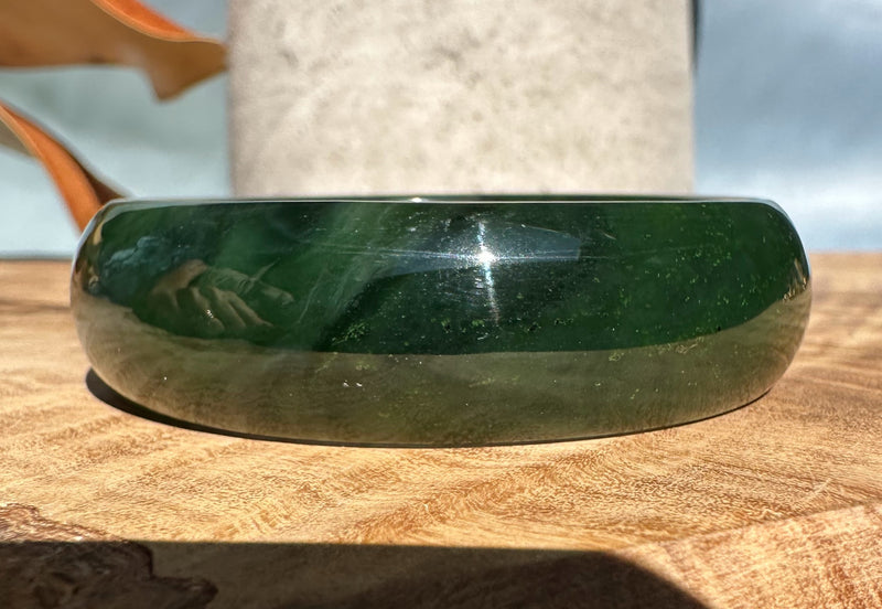 Canadian Nephrite Jade Bangle - 54 x 16.5mm with a unique Chatoyant Band