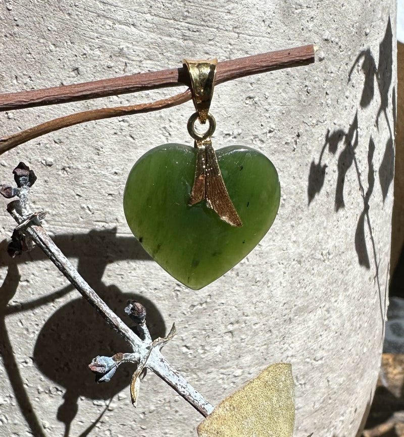 Vintage Jade Heart Pendant 20mm