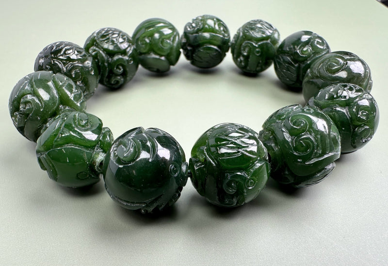 Nephrite Jade Bead Bracelet, 15.5mm carved beads*