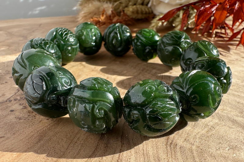 Nephrite Jade Bead Bracelet, 15.5mm carved beads*