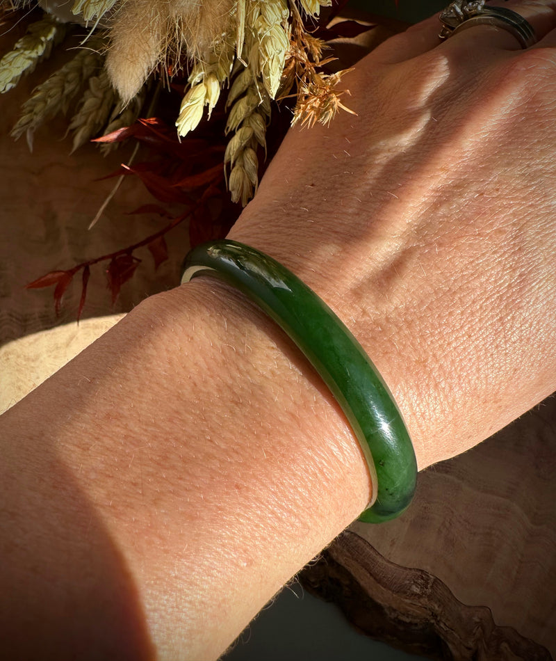 A Grade Canadian Nephrite Jade Bangle - 54 x 8.5mm