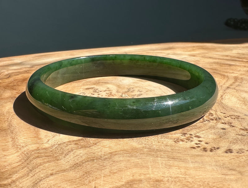 Canadian Nephrite Jade Bangle - 60 x 10.5mm