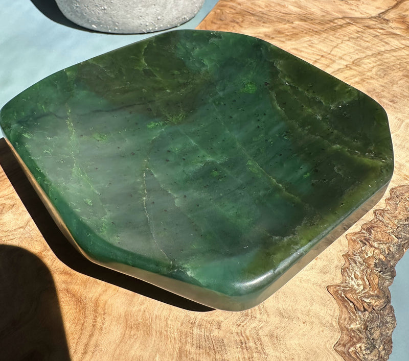 Canadian Jade Dish - 2lbs 4oz*
