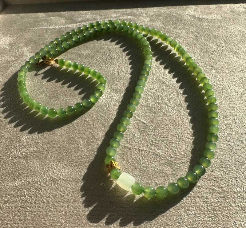 AA Siberian Nephrite Jade Bead Necklace with 18k Setting