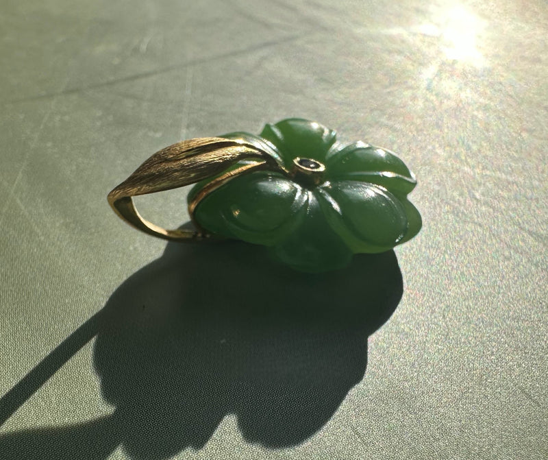 AA Rich Green 18k Flower Pendant