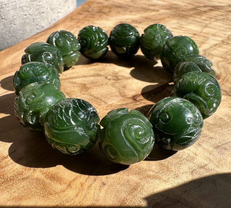 Nephrite Jade Bead Bracelet, 15.5mm carved beads*