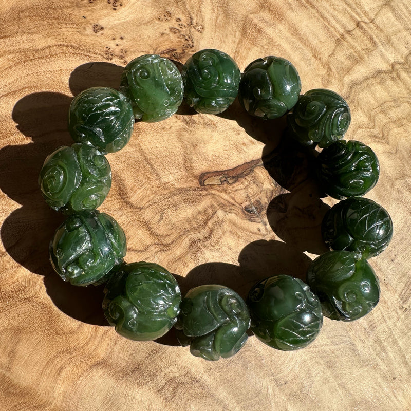 Nephrite Jade Bead Bracelet, 15.5mm carved beads*