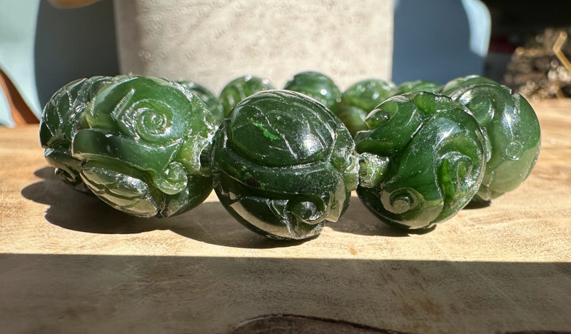 Nephrite Jade Bead Bracelet, 15.5mm carved beads*