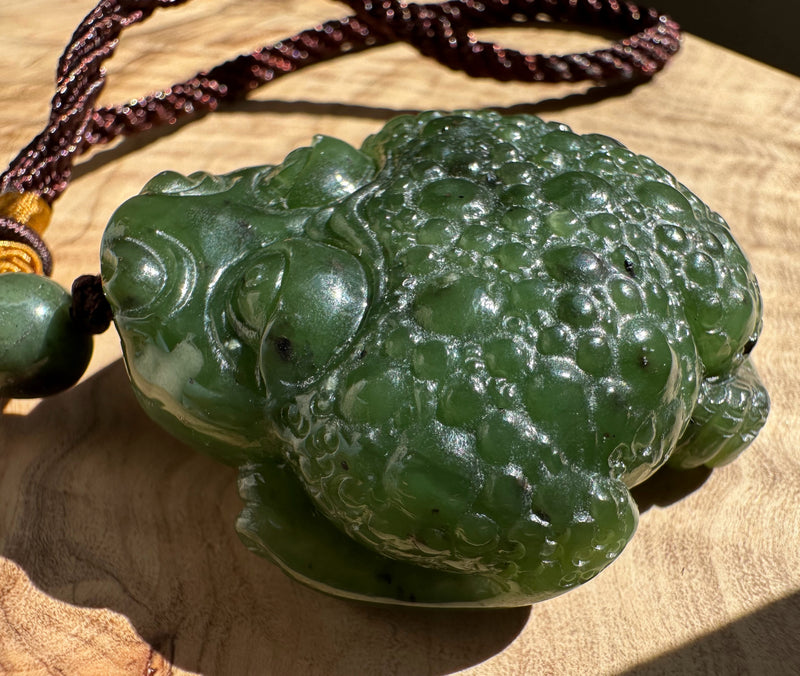 Jade Money Toad Pocket Pendant - 1.75" - 3 Legged Lucky Money Toad*