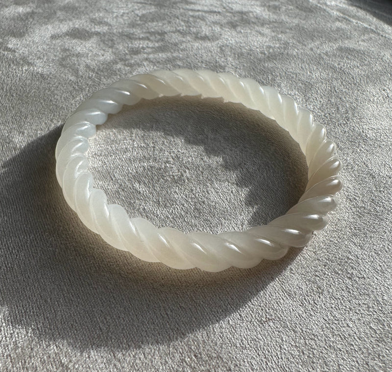 White Nephrite Jade Bangle - 56.5 x 8mm