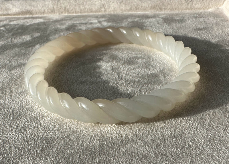 White Nephrite Jade Bangle - 56.5 x 8mm