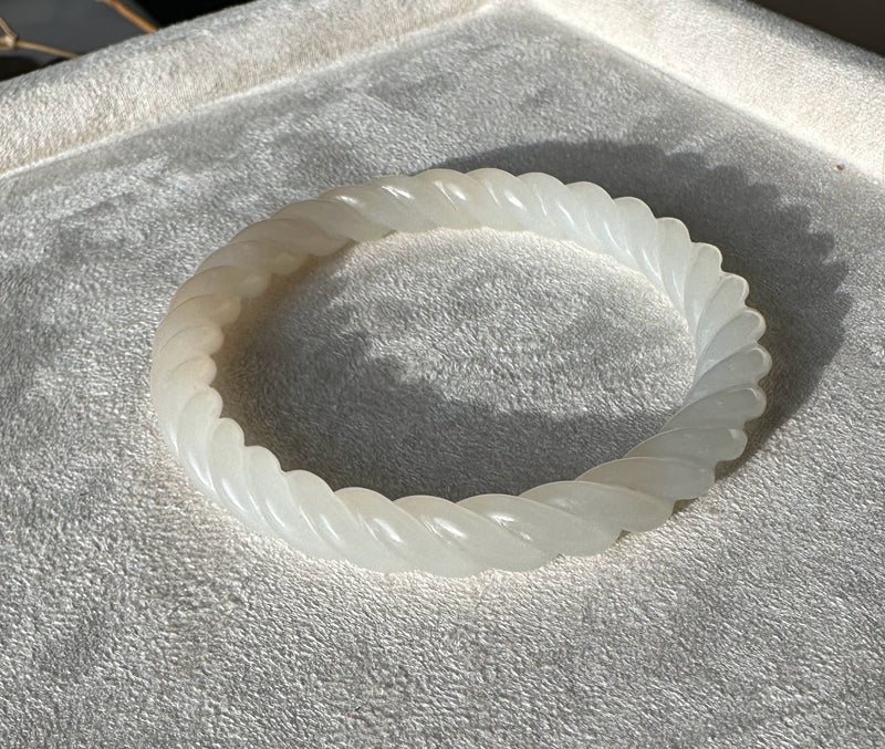 White Nephrite Jade Bangle - 56.5 x 8mm