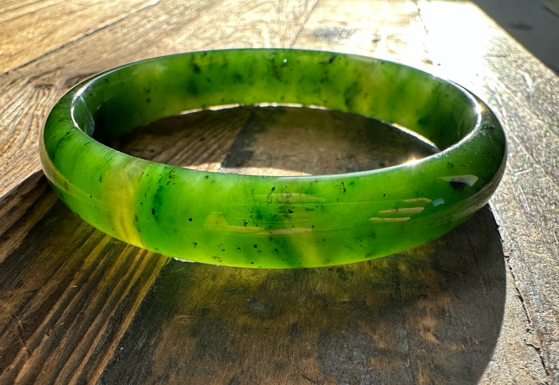 Canadian Jade Bangle 60.5 x 11.3mm