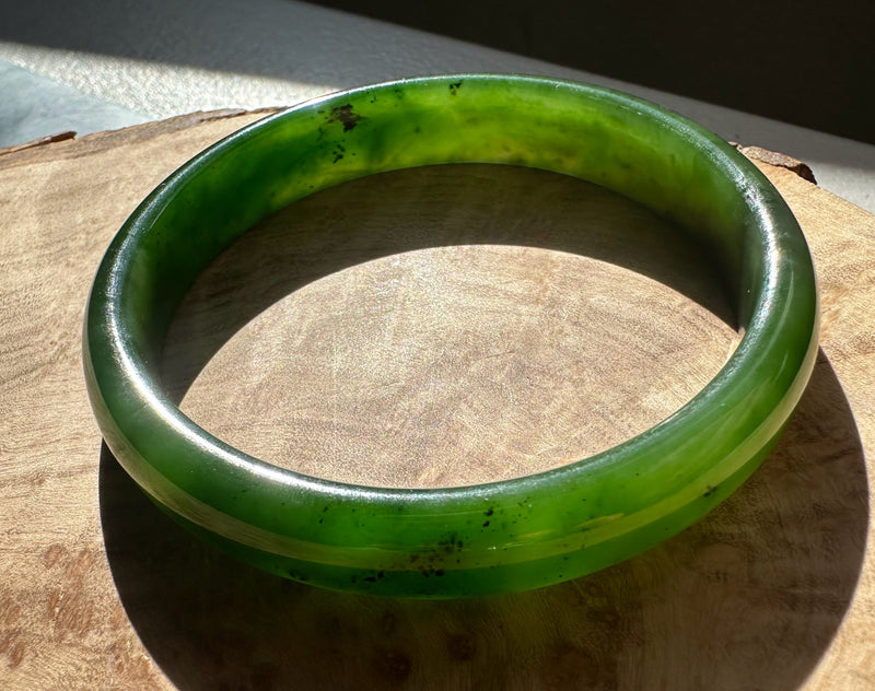 A Grade Canadian Nephrite Jade Bangle - 54 x 10.5mm