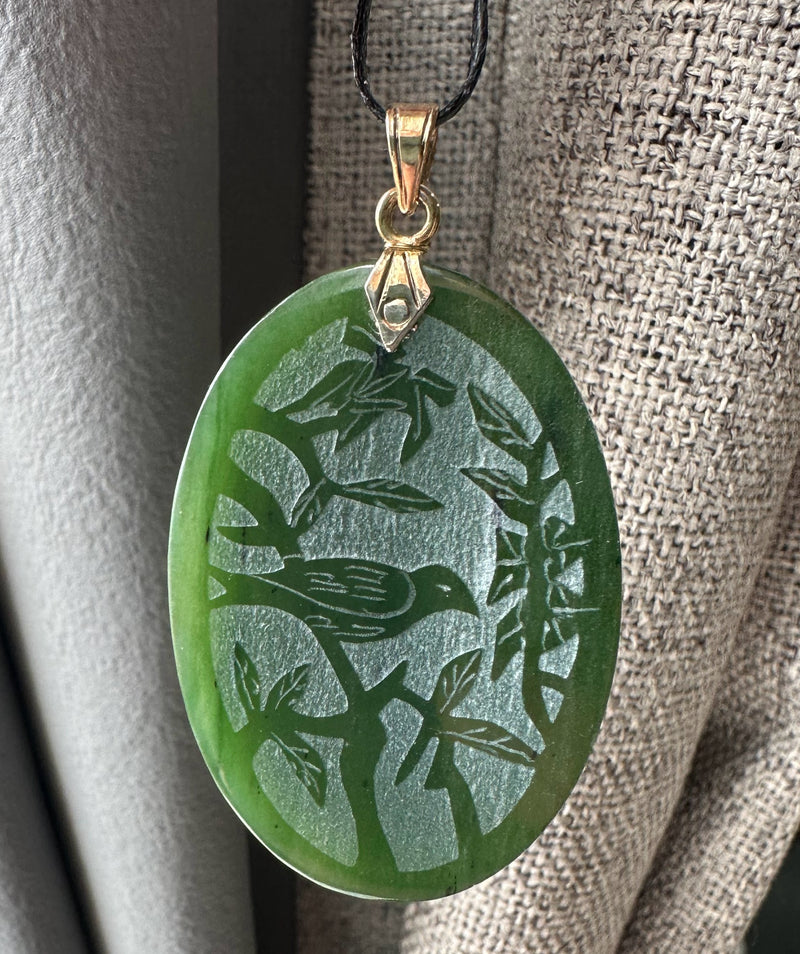 Vintage Jade Bird Pendant Oval 34mm