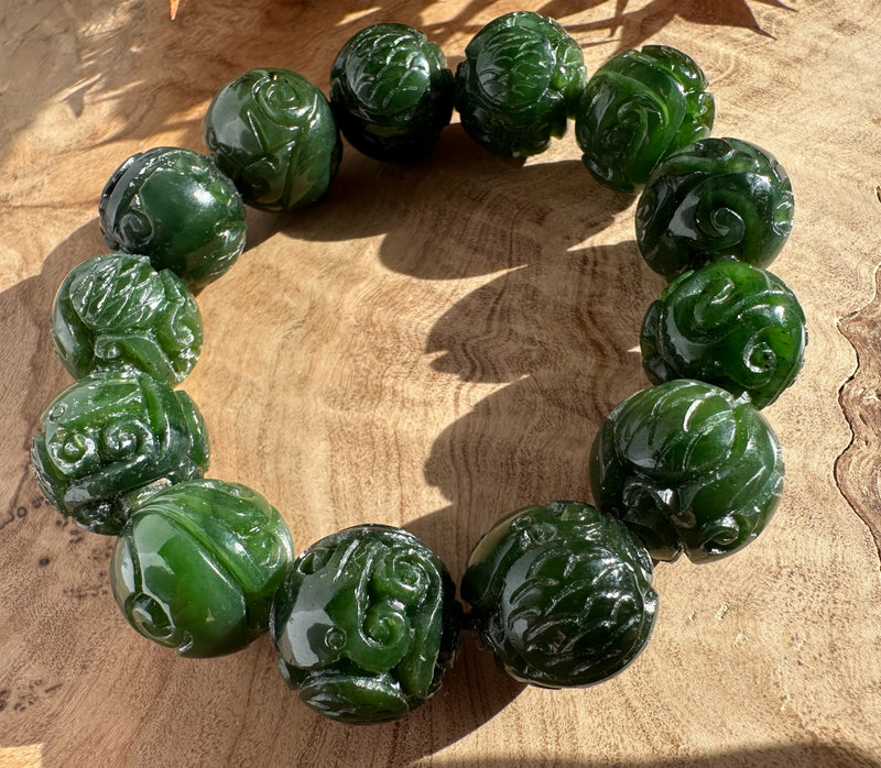 Nephrite Jade Bead Bracelet, 15.5mm carved beads*