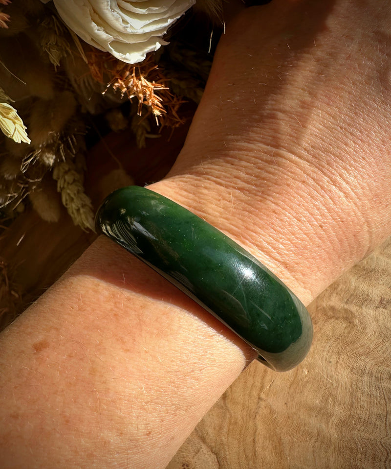 Canadian Jade Bangle - 57.5 x 16mm