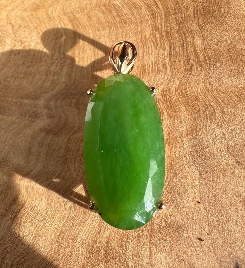 Faceted Siberian Jade Pendant, 18k
