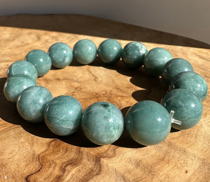 Guatemalan Jadeite Bead Bracelet - 14mm