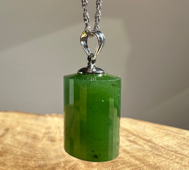 Faceted Canadian Jade pendant 18mm on a silver chain with a loop bail