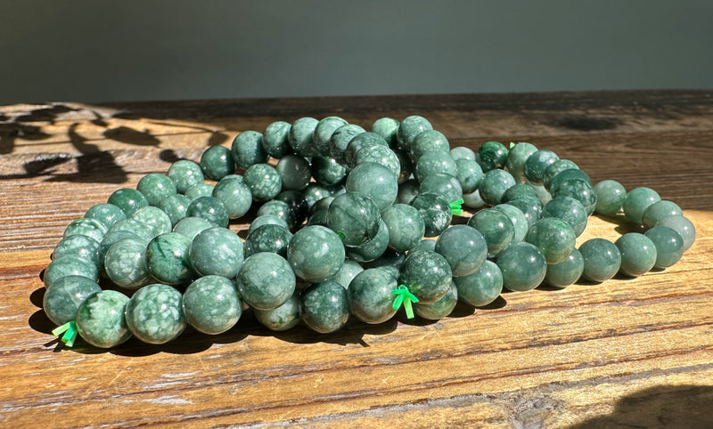 Guatemalan Jadeite Bead Bracelet - 8mm