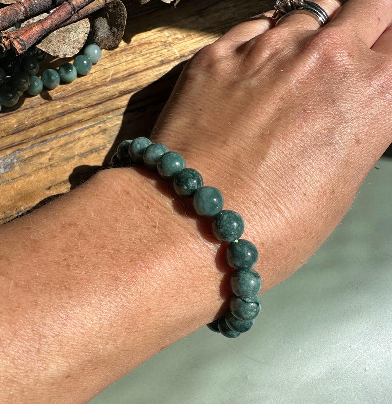 Guatemalan Jadeite Bead Bracelet - 8mm