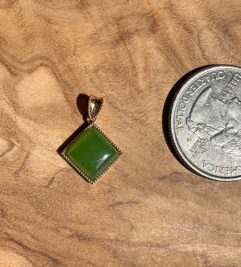 18k AA Jade Square Pendant 9mm*