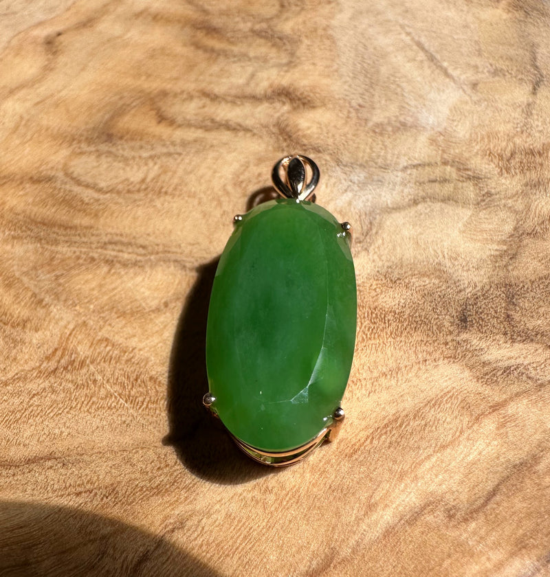 Faceted Siberian Jade Pendant, 18k