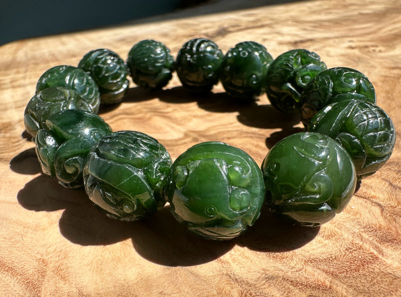 Nephrite Jade Bead Bracelet, 15.5mm carved beads*