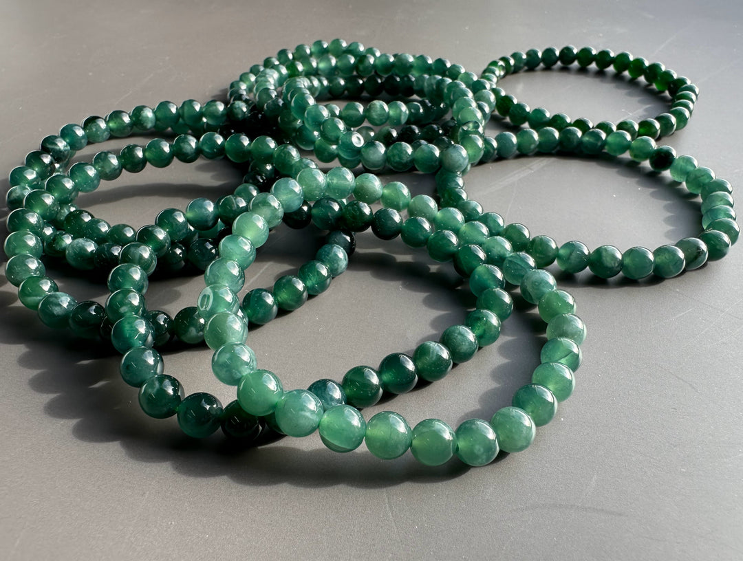 Guatemalan jadeite bead bracelet with 6mm green beads
