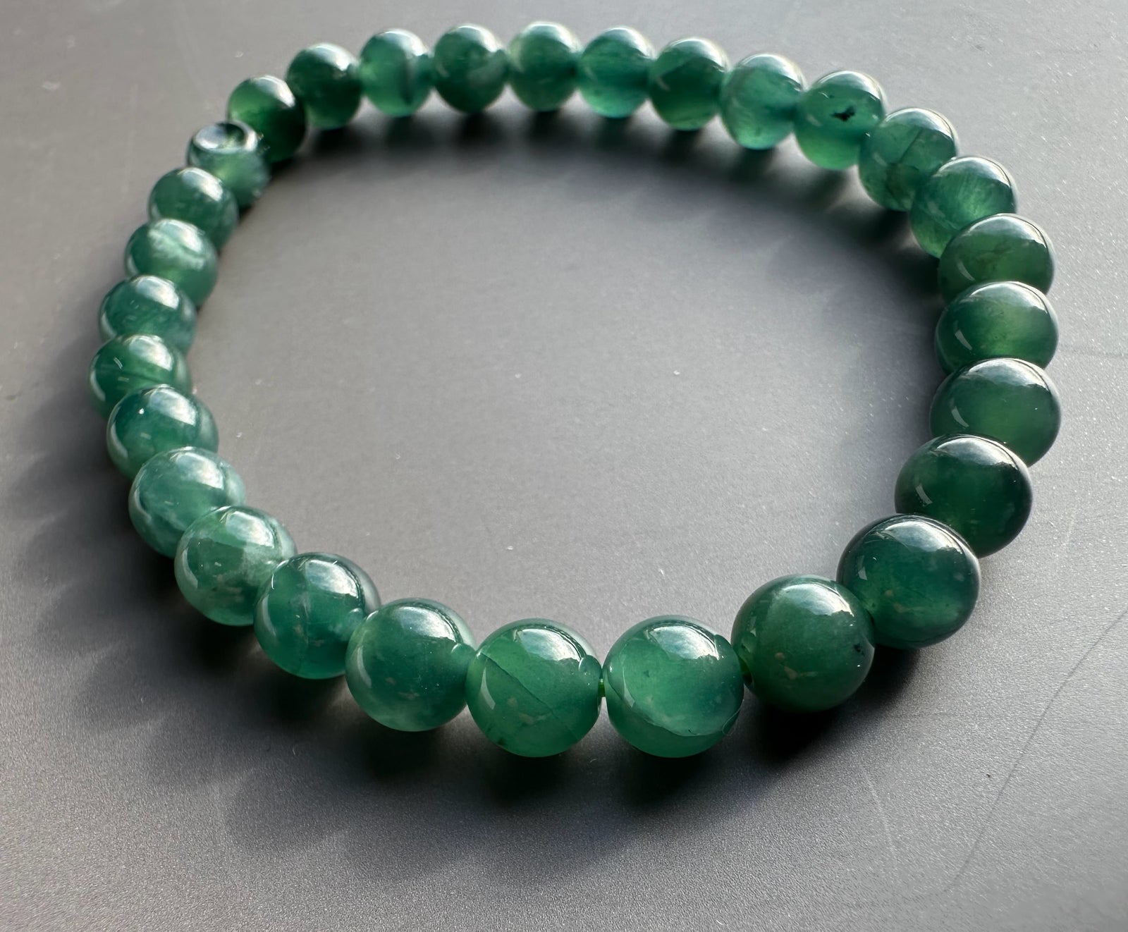 Guatemalan jadeite bead bracelet with 6mm round green beads.