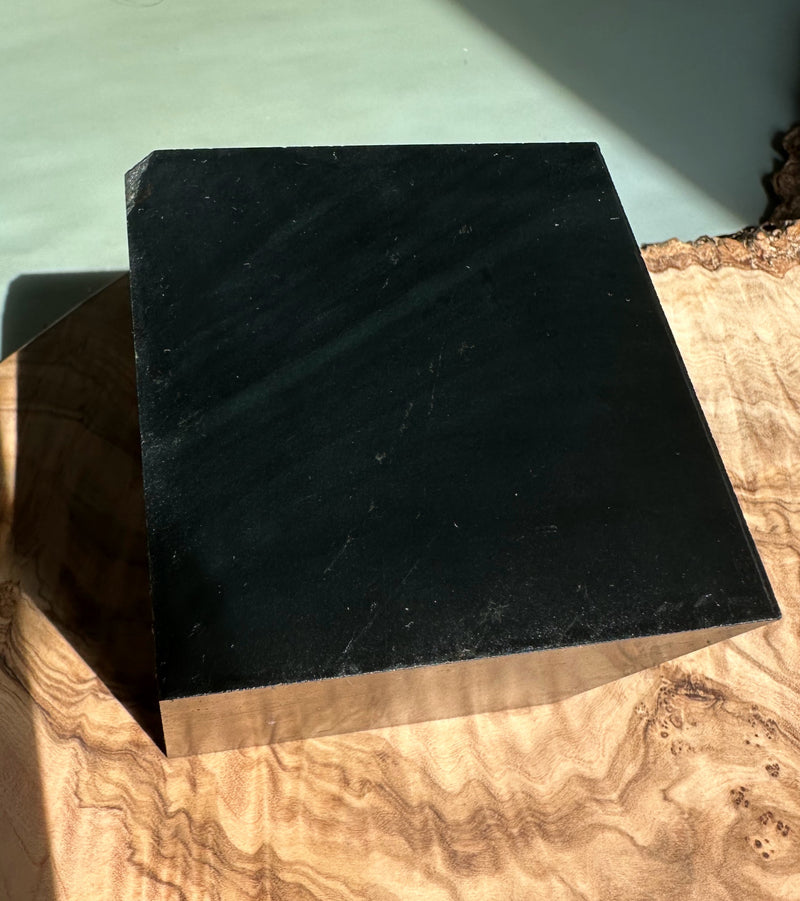 Edwards Velvet Black Wyoming Jade, 3lbs2oz