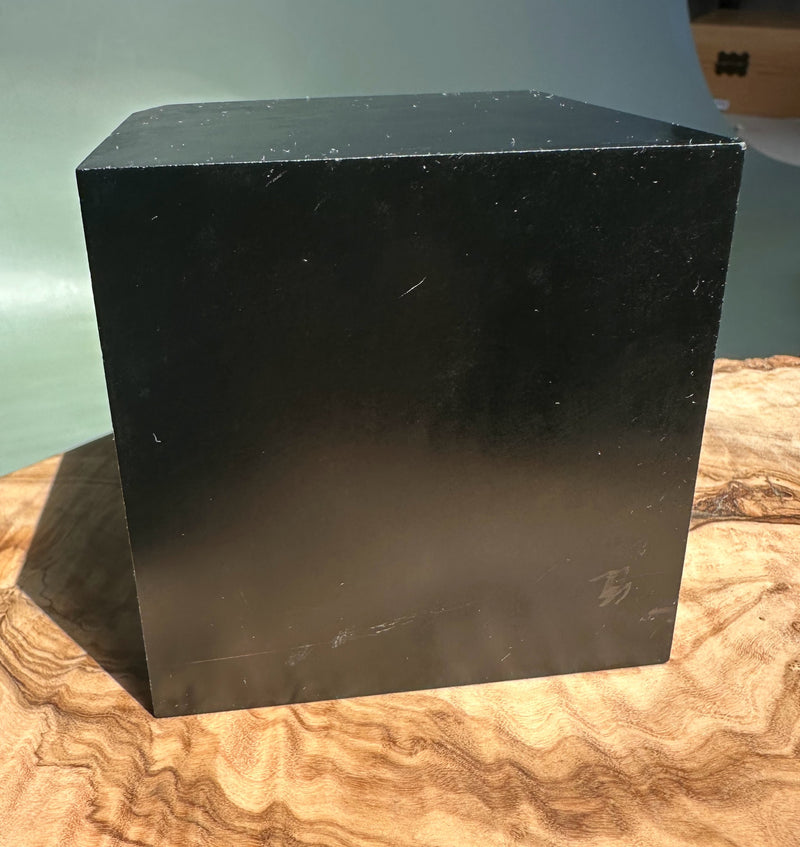 Edwards Velvet Black Wyoming Jade, 3lbs2oz