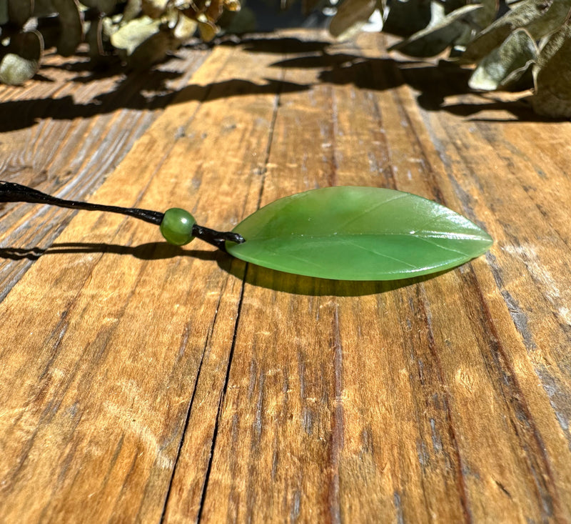 A+ Siberian Leaf Pendant, 34mm*