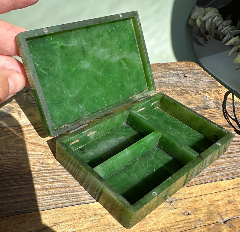 Canadian Jade Pill Box, 3.75"