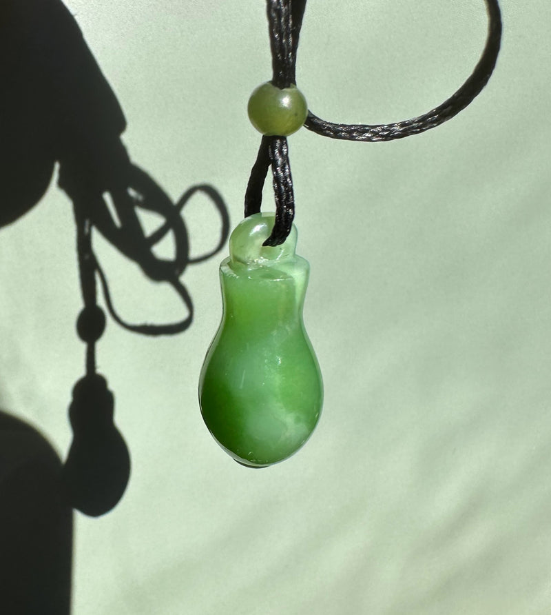 A+ Siberian Nephrite Jade Pendant, 25mm*