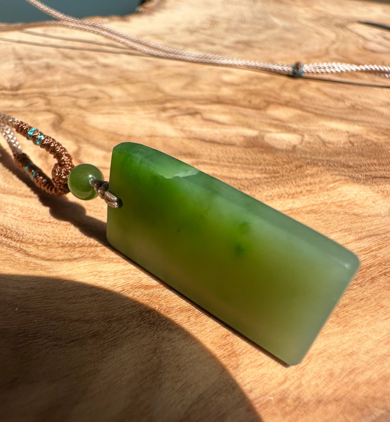 A Grade Siberian Jade Flower Pendant, 28mm*