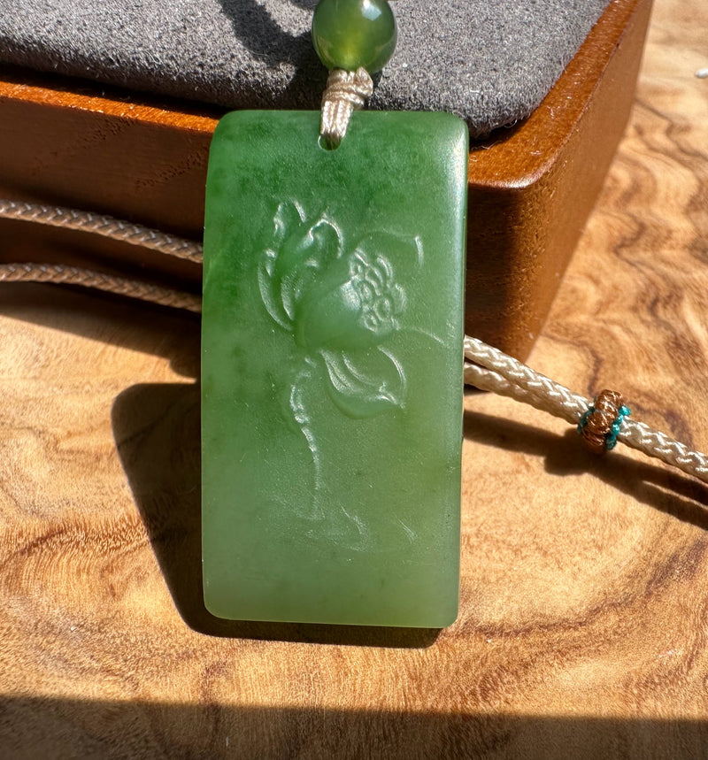 A Grade Siberian Jade Flower Pendant, 28mm*