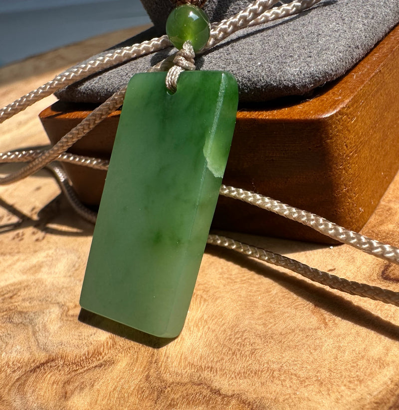 A Grade Siberian Jade Flower Pendant, 28mm*