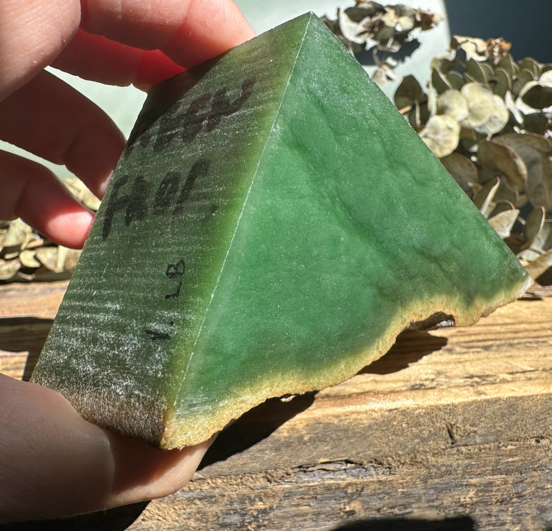 Top Quality Wyoming Apple Green Jade, 1lb 1oz