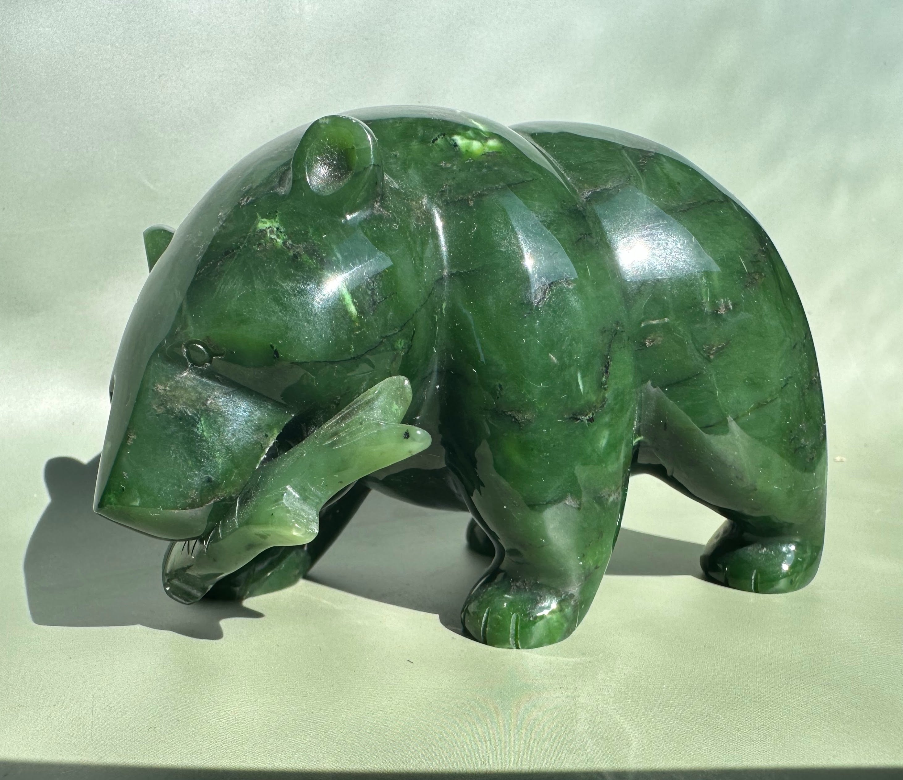グリーンジェイド クマちゃん bigサイズ 930g 天然石 置物 Canadian Jade Bear - 4.75