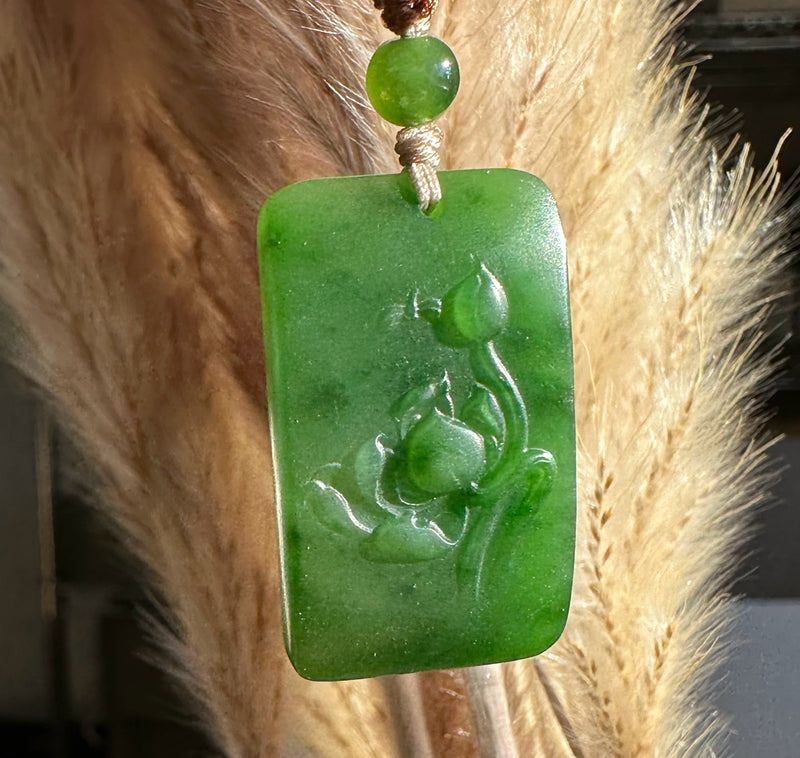 AA Siberian Jade Flower Pendant, 29mm