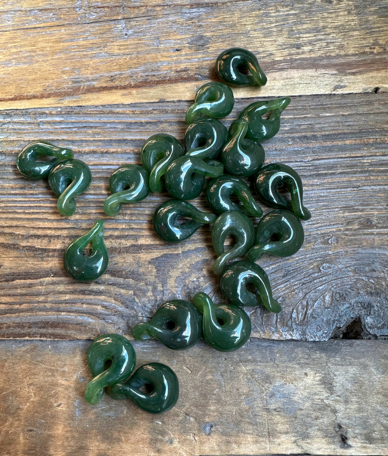Jade Infinity Twist - 17mm (sold individually)