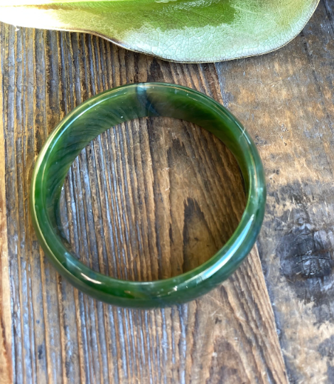 A Grade Canadian Nephrite Jade Bangle - 54 x 15mm with a unique Chatoyant Band