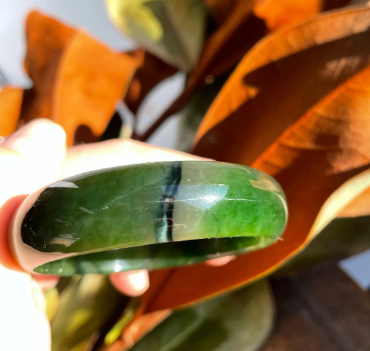 A Grade Canadian Nephrite Jade Bangle - 54 x 15mm with a unique Chatoyant Band